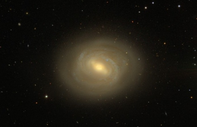 La galaxie spirale barrée M 58 dans la constellation de la Vierge