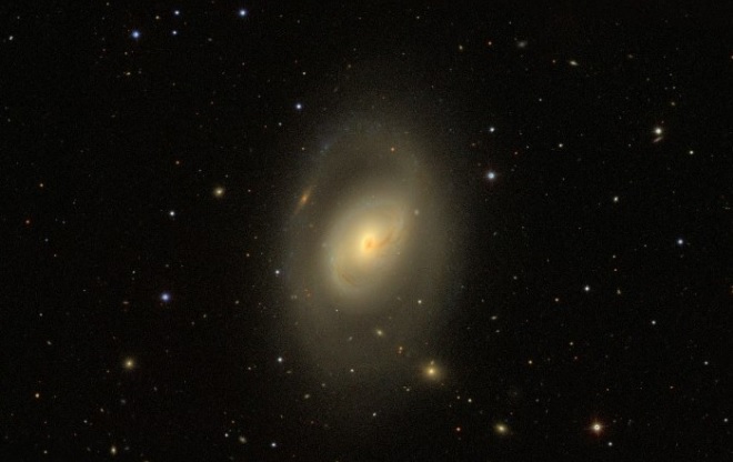 La Galaxie spirale barrée M96 dans la constallation du Lion